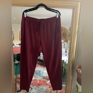 Gap Fit athletic pants size L